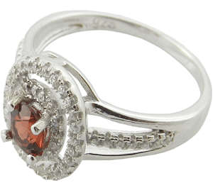 GENUINE GARNET! A ABSOLUTELY MUST BID! SOLID 925 MICRO SETTING RING! FIRST TIME ON R1 AUCTION!