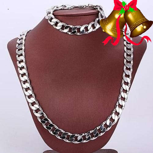 NEW! IMPRESSIVE NECKLACE SILVER NEVER BEFORE FOR R1(OPTION TO PURCHASE BRACELET)