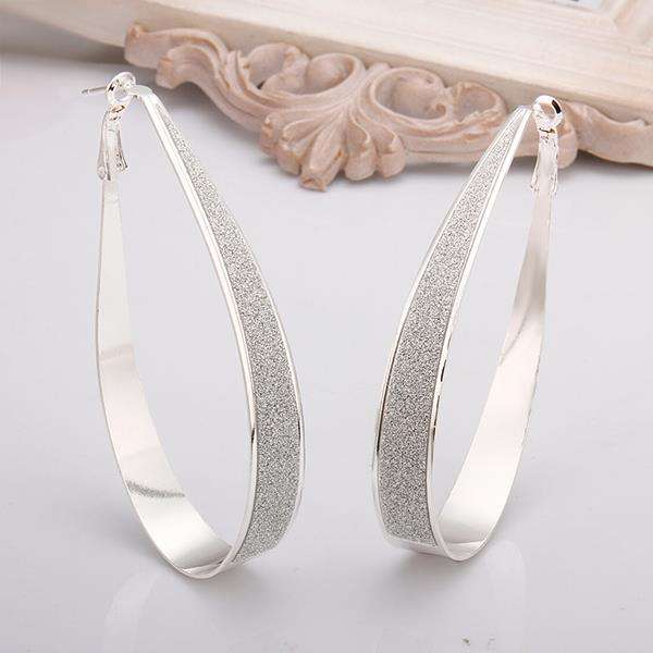 THIS IS A ABSOLUTELY BEAUTIFUL ITEM! IMPRESSIVE EARRINGS, SILVER - MUST BID!!!