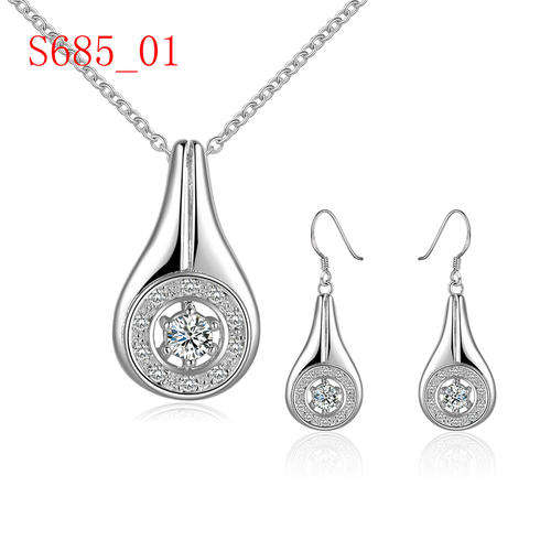 ABSOLUTELY MUST BID! IMPRESSIVE SILVER NECKLACE AND EARRINGS SET. SON'T MISS OUT... BID NOW!