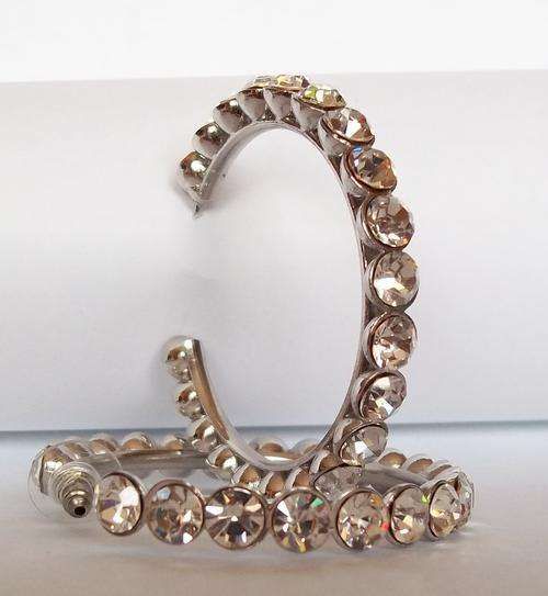 CLEAR WHITE - Earrings Hoops. This is unbelievable BEAUTIFUL Earrings!!! BID NOW!!!!