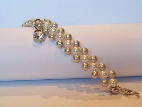WINNER!  - 2 TONE BRACELET - ADJUSTABLE - PEARL BRACELET ... NOW ON SNAP FRIDAY!!!! START FROM R1!!