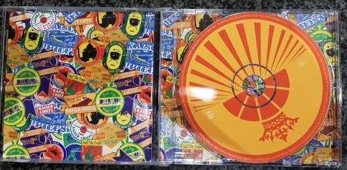 Kaiser Chiefs - Off With Their Heads