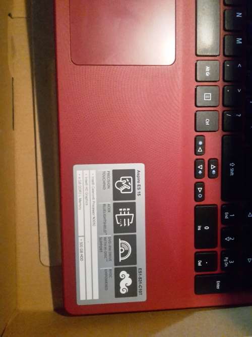 Immaculate Acer Aspire laptop: 4GB RAM 500GB HDD