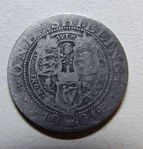 VERY NICE COLLECTABLE1901 SILVER SHILLING