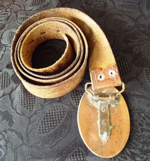 VINTAGE GENUINE LEATHER BELT WITH KEEP ON TRUCKIN BUCKLE