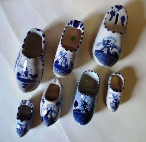 STUNNING LOT OF DUTCH CERAMIC CLOGS