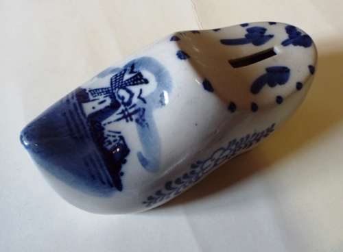 STUNNING LOT OF DUTCH CERAMIC CLOGS