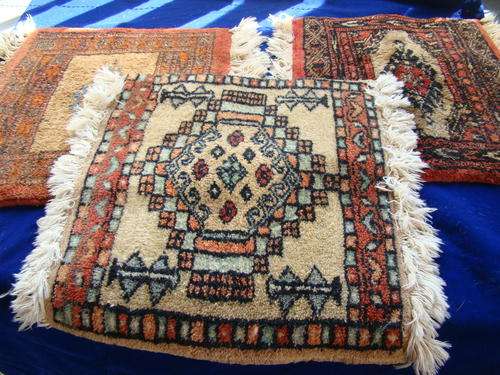 3 TABLE MATS