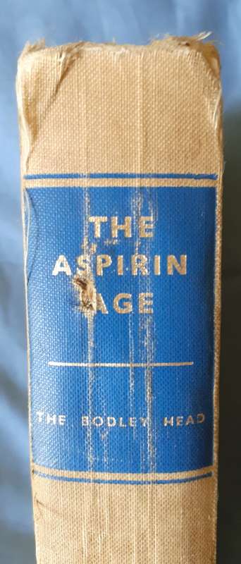 The Asprin Age 1919-1941 ~ edited by Isabel Leighton