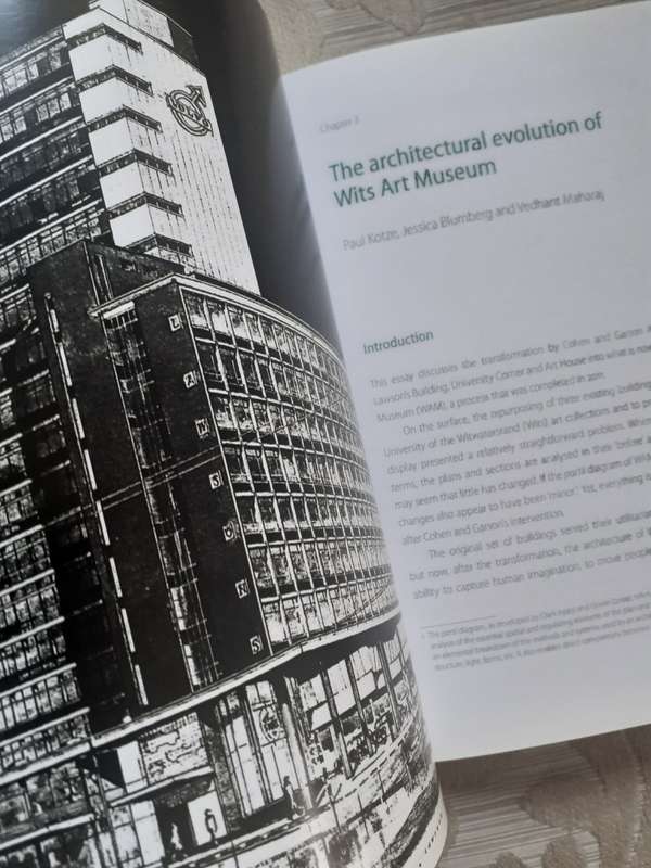 Activate / Captivate - WITS ART MUSEUM ~ edited by De Becker / Nettleton