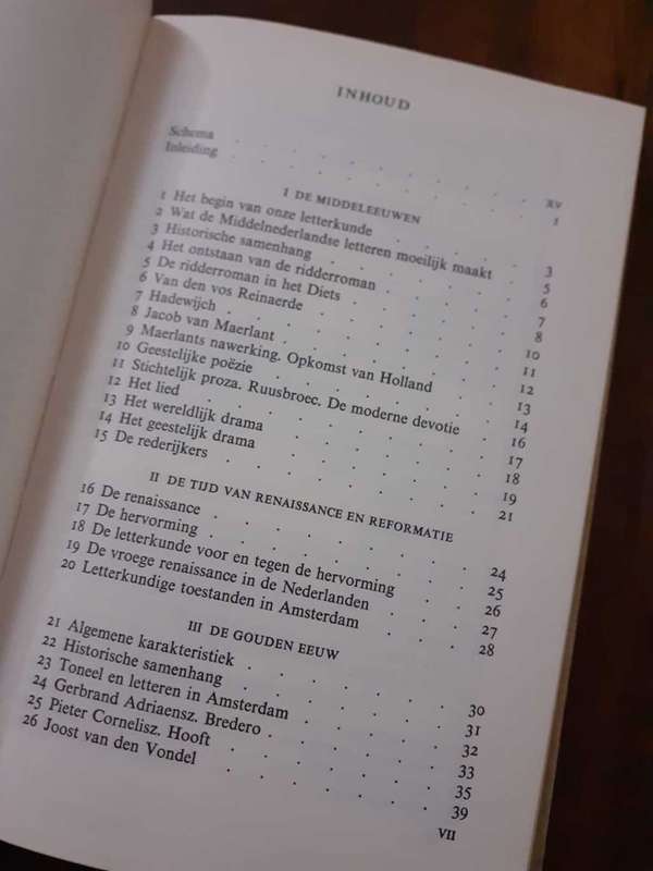 SCHETS van de nederlandse letterkunde ~ J B Wolters Groningen