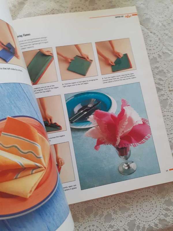 Napkin Folding ~ Jones / Brehaut
