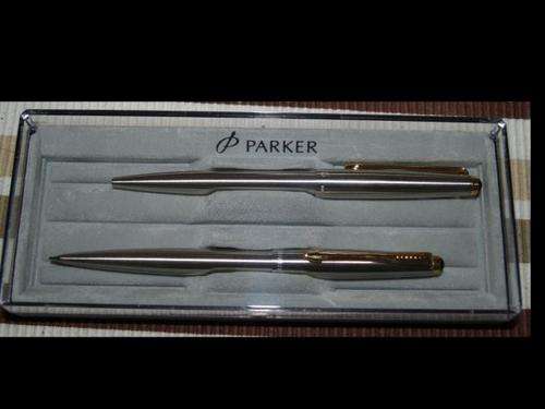NEW ** Parker 45 pen and pencil set