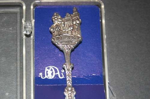 COLLECTABLE SOUVENIR SPOON.