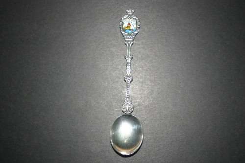COLLECTABLE SOUVENIR SPOON.