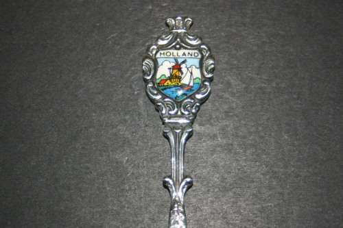COLLECTABLE SOUVENIR SPOON.