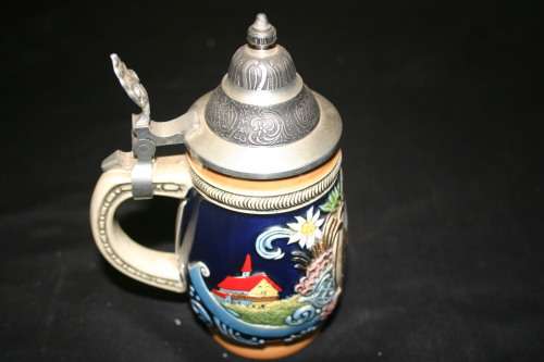 "FRANZ" HAND PAINTED BEER STEIN. 0.5 LITRE.