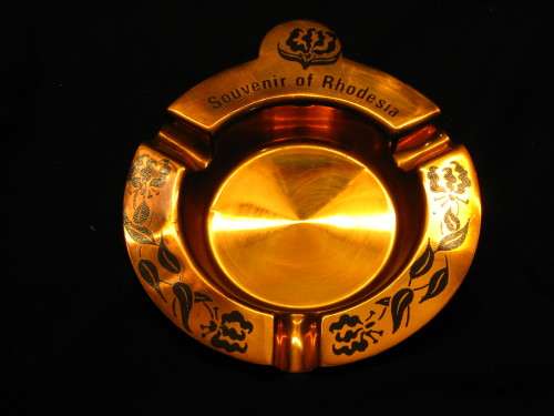SOUVENIR OF RHODESIA ASHTRAY.
