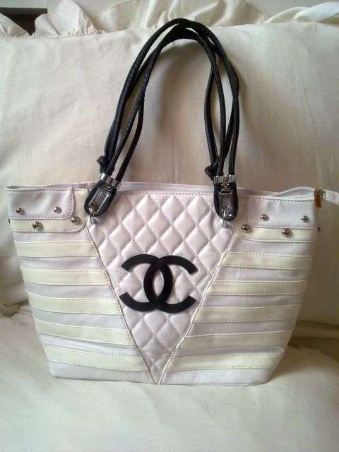 Beautiful white chanel bag