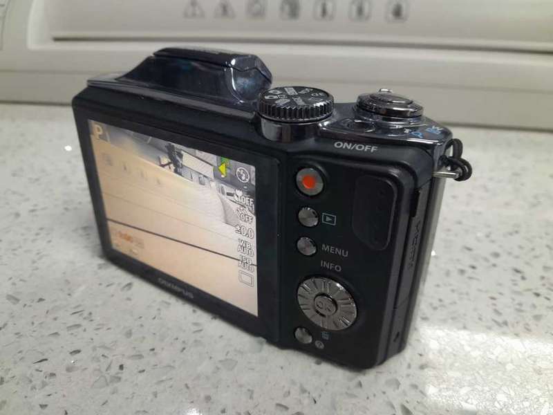 Olympus SZ30MR - 16 Megapixel - 24x Optical Zoom