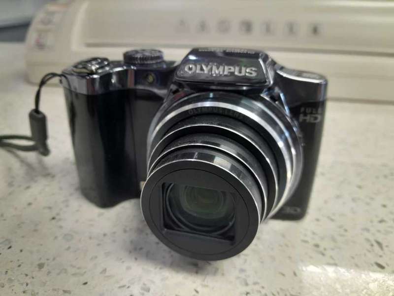 Olympus SZ30MR - 16 Megapixel - 24x Optical Zoom