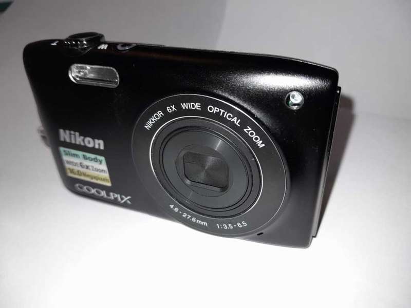Nikon Coolpix S3200 - 16 Megapixels - 6x Zoom - Includes 4GB SD Card & Charging Cable
