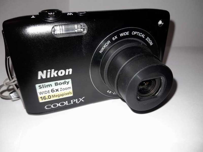 Nikon Coolpix S3200 - 16 Megapixels - 6x Zoom - Includes 4GB SD Card & Charging Cable