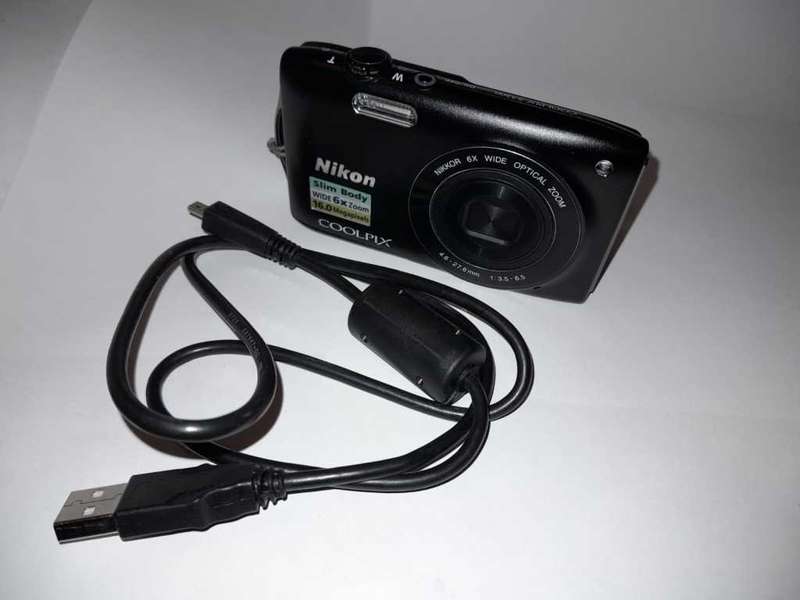 Nikon Coolpix S3200 - 16 Megapixels - 6x Zoom - Includes 4GB SD Card & Charging Cable