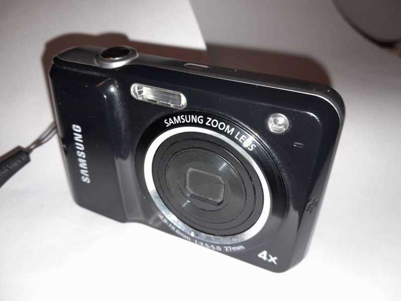 Samsung ES25 - 12.2 Megapixels - 4x Optical Zoom