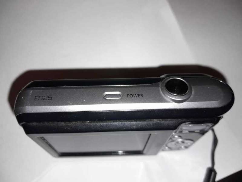 Samsung ES25 - 12.2 Megapixels - 4x Optical Zoom