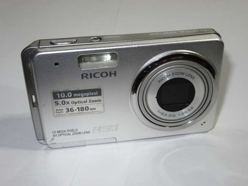 Ricoh R50 - 5x Optical Zoom - 10 Megapixels