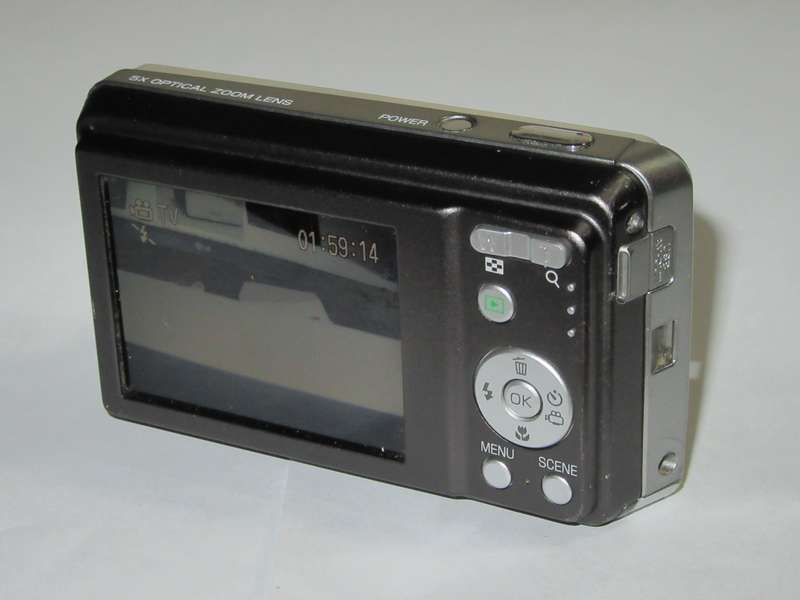 Ricoh R50 - 5x Optical Zoom - 10 Megapixels