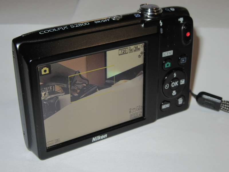 Nikon Coolpix S2800 - 20 Megapixels - 5 x Optical Zoom