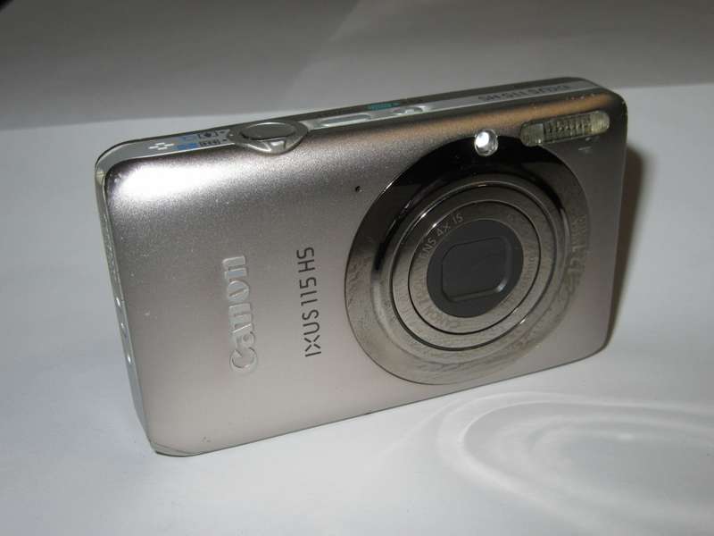 Canon IXUS 115HS - 12 Megapixels - 4x Optical Zoom