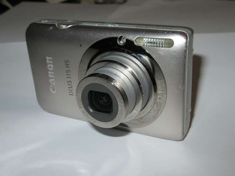 Canon IXUS 115HS - 12 Megapixels - 4x Optical Zoom