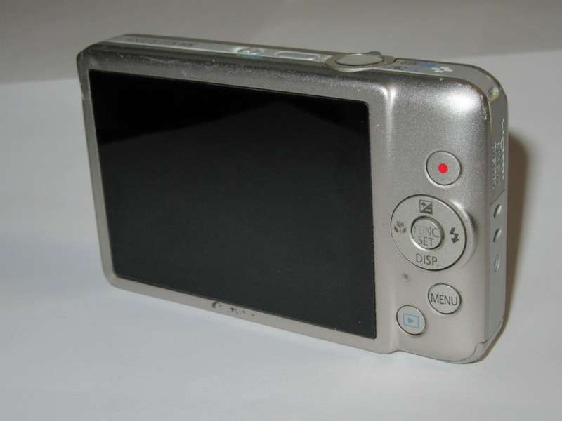 Canon IXUS 115HS - 12 Megapixels - 4x Optical Zoom