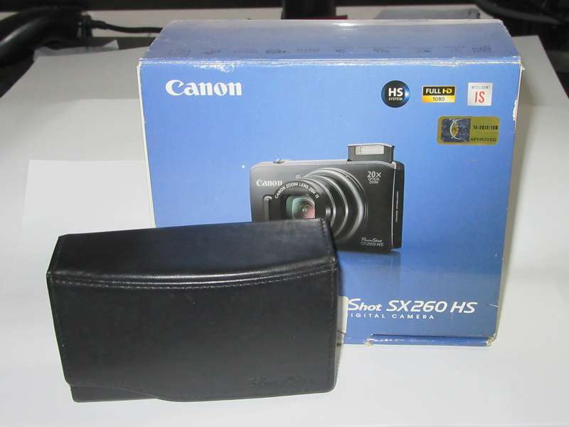 Canon SX260HS - 20x Optical Zoom - 12 Megapixels