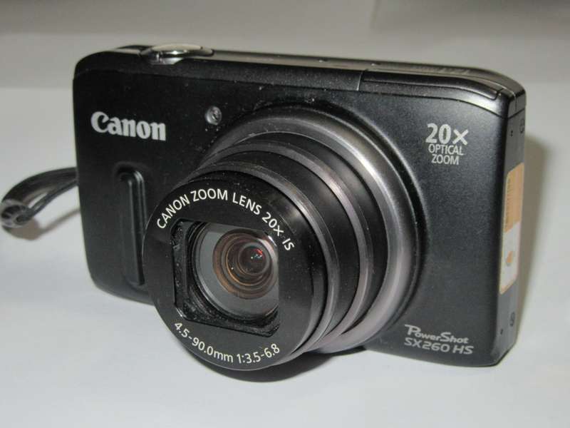Canon SX260HS - 20x Optical Zoom - 12 Megapixels