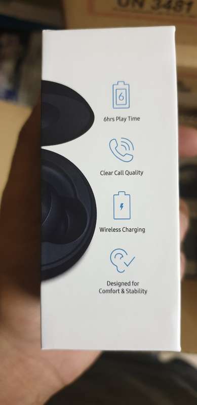Samsung Galxy Buds Black Brand New Sealed with Wireless Charging Case