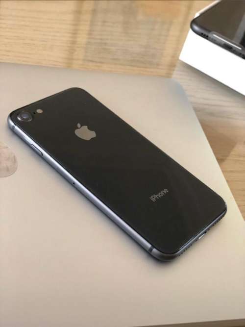 iPhone 8