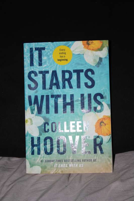 It starts with us - Colleen Hoover