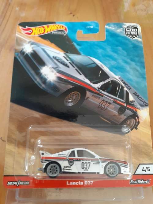 HOT WHEELS PREMIUM TRILL CLIMBERS SET (5 PIECE)