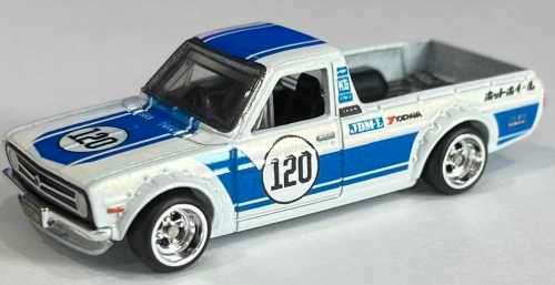 HOT WHEELS PREMIUM `75 DATSUN SUNNY TRUCK (B120)