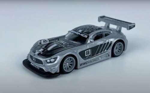 HOT WHEELS PREMIUM `TEAM TRANSPORTER` MERCEDES-BENZ AMG GT3 ON FLEET STREET TRUCK