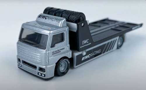 HOT WHEELS PREMIUM `TEAM TRANSPORTER` MERCEDES-BENZ AMG GT3 ON FLEET STREET TRUCK
