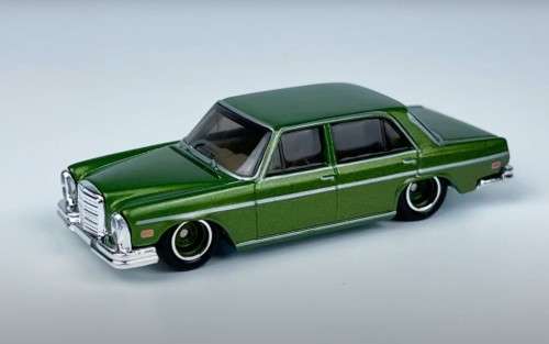 HOT WHEELS PREMIUM `AUTO STRASSE`1972 MERCEDES-BENZ 280 SEL 4.5