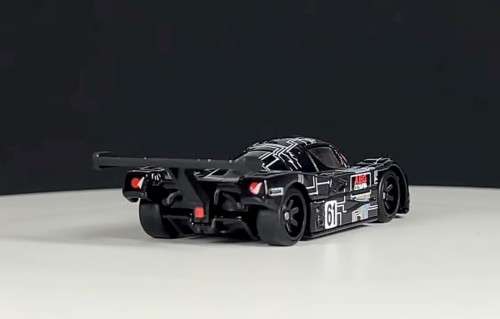 HOT WHEELS PREMIUM DIORAMA SET - `TRACK DAY`