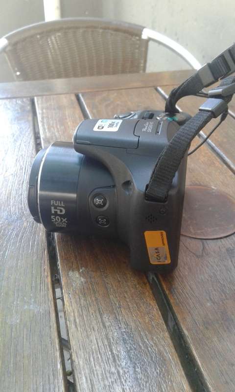 Cannon PowerShot SX530 HS - 24mm Wide - 50x - WiFi - 16.0 Mega Pixels - 1080p Full HD AND MORE