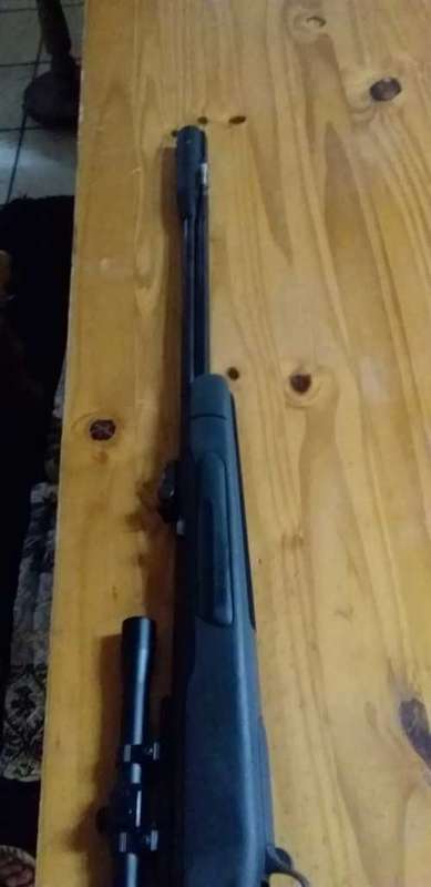 GAMO CFX PELLET GUN WITH SCOPE - 1000 FPS IN EXCELLENT CONDITION - MADE IN SPAIN